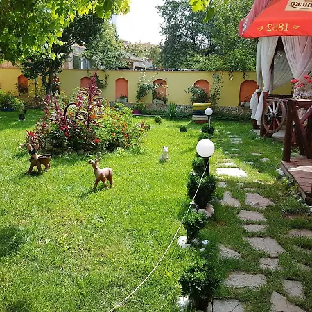 Хотел семеен арапов Family Arapov *